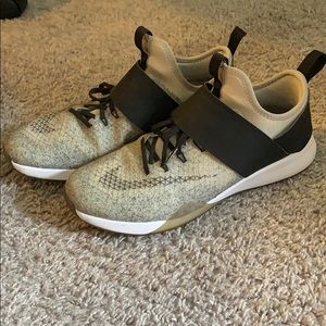 Nike Air Zoom Strong
